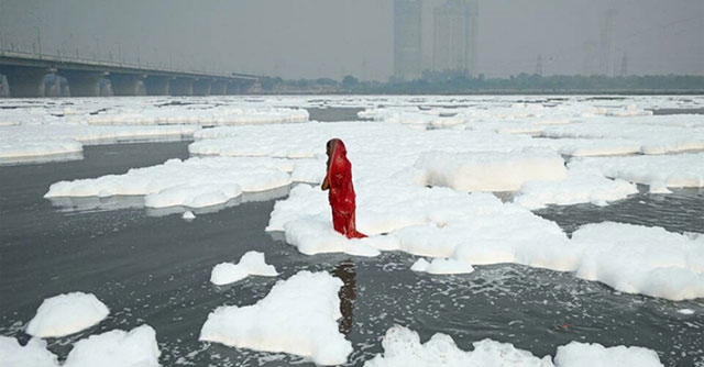 Toxic foam covers India's sacred river