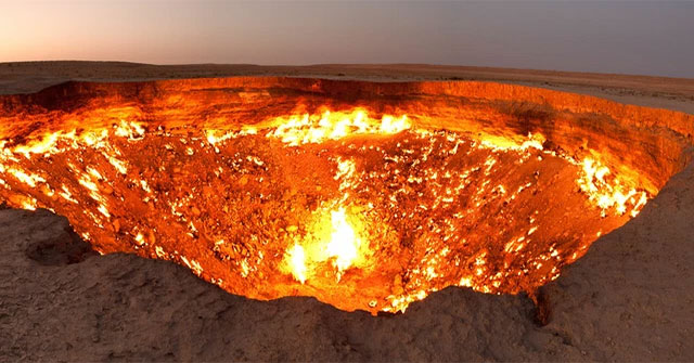 Turkmenistan wants to extinguish the 'Gate of Hell' that has been burning for 50 years in the desert!