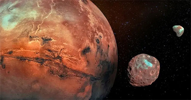 Two 'invaders' from the edge of the Solar System are flying around Mars?