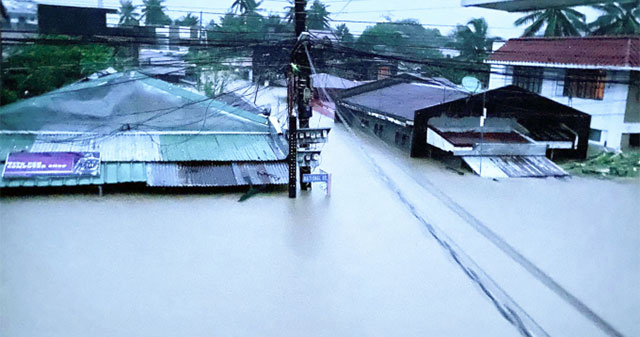 Typhoon Tra Mi causes severe flooding in the Philippines, 14 people dead