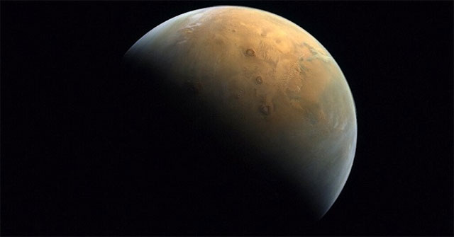 UAE spacecraft takes photos of the solar system's largest volcano