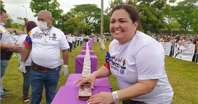 Venezuela sets Guinness record for longest chocolate chain in the world