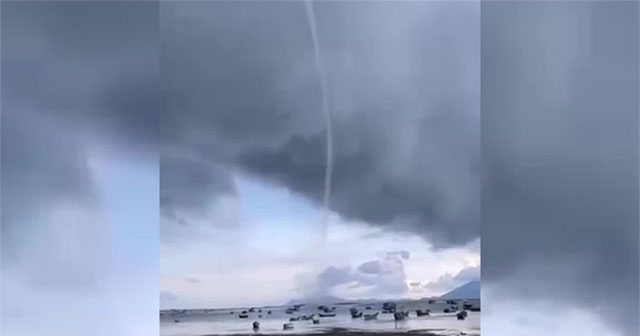 Waterspout swept away ships and boats in Khanh Hoa sea