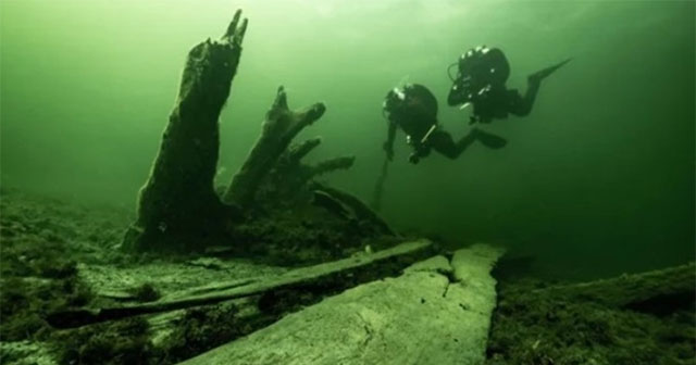 Weapon chest discovered on the remains of a 15th century 'floating castle'