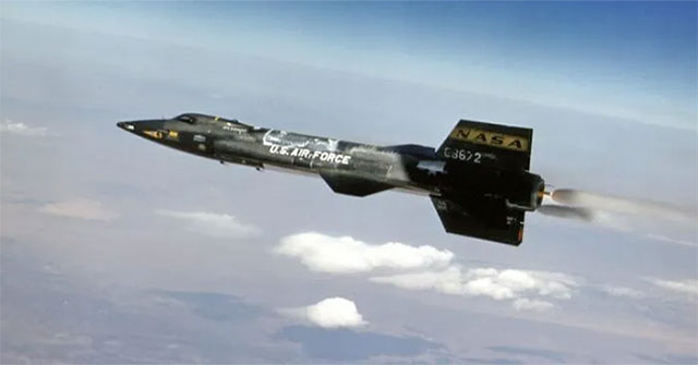Weird design of the world's fastest plane