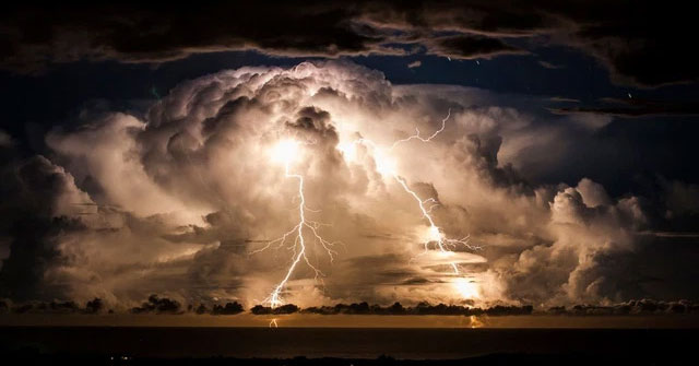 What if you see lightning and hear thunder at the same time?