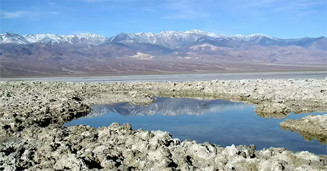 What's inside Death Valley: Earth's hottest 'pan of fire', peaking at 54 degrees Celsius?