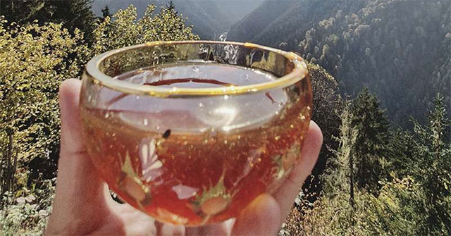 What's inside the most expensive honey on the planet?