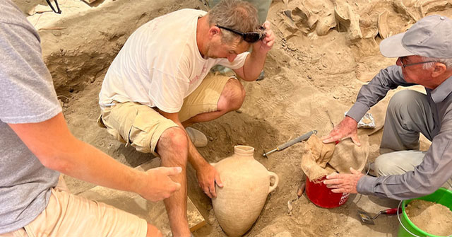 While surveying, an unusual magnetic field was discovered. Experts followed it and discovered a treasure chest full of gold