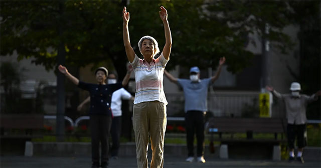 Why are Japanese people less obese?