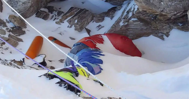 Why do people who die on Mount Everest have to stay there forever?