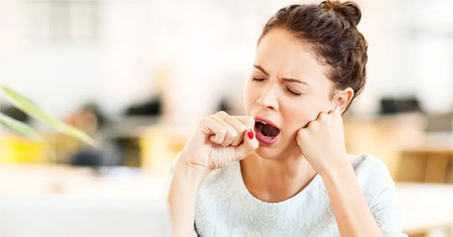 Why does sleep loss make our eyes itchy?