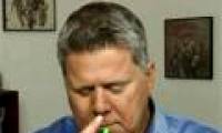 Admire the ability to smell, guess the color of the blind man