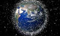 All around the Earth is rubbish