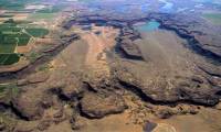 Ancient super-floods deformed the Earth's crust