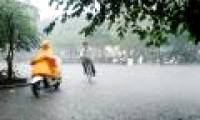 Both the South and the North continue to have showers and thunderstorms