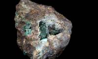 Breaking the 220-year-old stone in the museum, the experts suprise: It's  precious than gold!