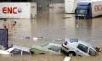 Cars 'swim' in the wild flood in Turkey