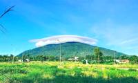 Clouds like flying saucers on top of Chua Chan mountain