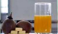 Concentrated lemon juice with effervescent members