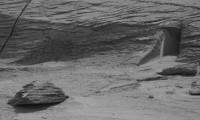 Curiosity spacecraft finds 'entrance' on Mars: What is this strange structure?