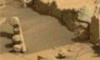 Detecting strange objects on Mars like traffic lights