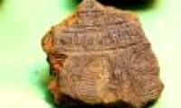 Discovering many valuable archeological artifacts at the ancient Vietnamese 'city'
