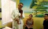 Doctors from California, USA share clips to help children stop crying in a heartbeat