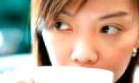 Drinking 4 cups of coffee each day reduces the chance of having children by 25%