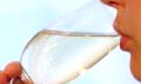 Drinking alcohol modulates the risk of memory loss