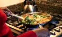 Eating before bed can increase the risk of breast and prostate cancer