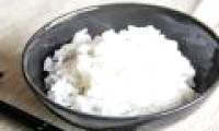 Eating more refined carbohydrates can be associated with early menopause