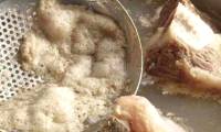 Experts explain that there are 3 types of foam that need to be removed, and 3 types that should be kept to eat because they are good for your health.