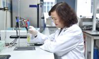 Female professor researches drug delivery materials to kill cancer cells