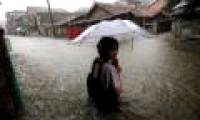 Heavy rain raged in China and Thailand