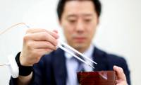 Japan makes electronic chopsticks that make food 1.5 times more salty