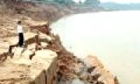 Landslide more than 900ha of land along rivers and coastal areas in Ca Mau