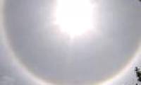 Lao Cai: The appearance of the 'sun halo' at noon