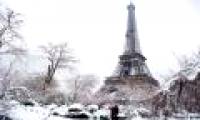Magnificent Paris with a record snowfall in three decades