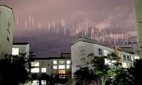 Mysterious light pillar hovers over Jeju Island