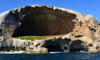Mysterious Skull Island: A place where tourists can only see but not set foot