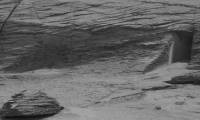 NASA discovered strange 'gate' on Mars, is the hiding place found?