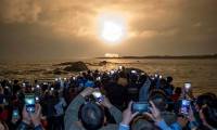 Netizens share a video of the artificial sun being taken to the sky in China, what is the truth?