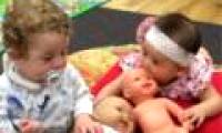 New discovery: Boys like to play dolls more than toy cars