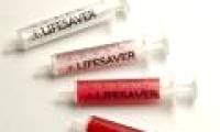 Smart syringe changes color after use