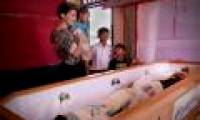 Strange customs of 'living with the dead' in Indonesia