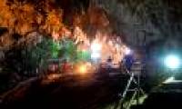 The cave structure hinders the rescue of the Thai football team