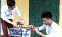 The classmates made a welding machine that cuts metal with water