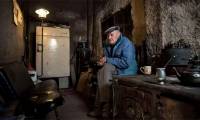 'The loneliest person in the world' lived alone for 25 years in a 'ghost town'