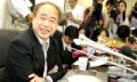 Three Japanese won the Nobel Prize in physics